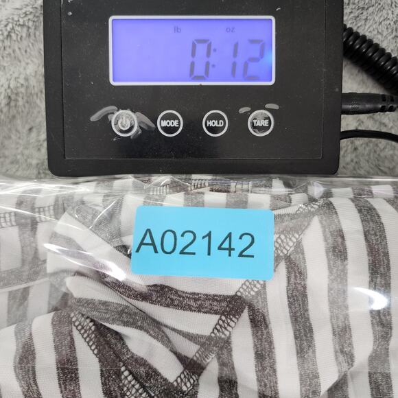 Lucy Top Womens L Gray White Striped Half Zip Pullover Thumbholes Long Sleeves - Picture 9 of 9